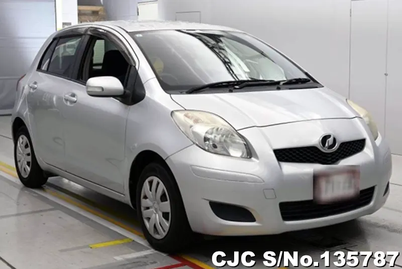 Toyota / Vitz 2009