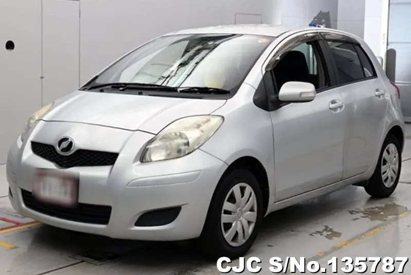 2009 Toyota / Vitz Stock No. 135787