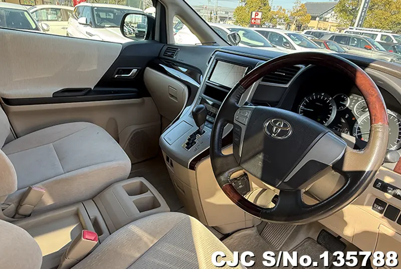 2012 Toyota / Alphard Stock No. 135788