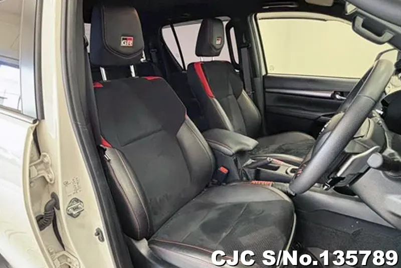 2022 Toyota / Hilux Stock No. 135789