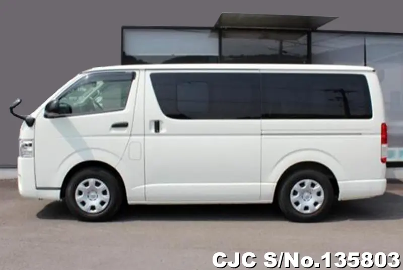 2019 Toyota / Hiace Stock No. 135803