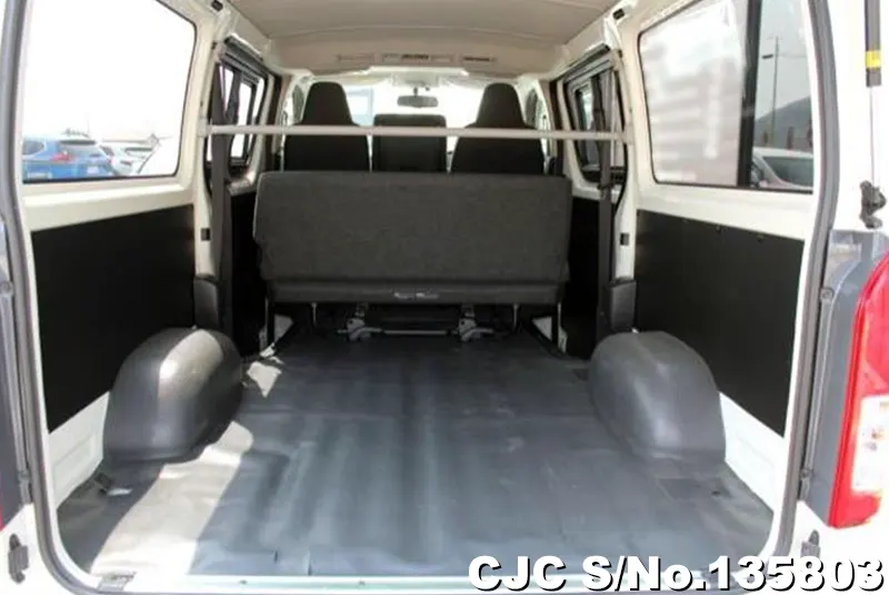 2019 Toyota / Hiace Stock No. 135803