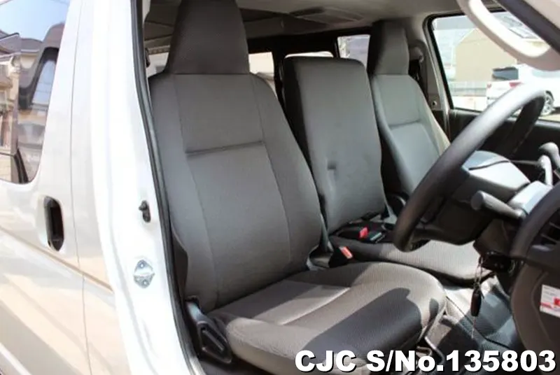 2019 Toyota / Hiace Stock No. 135803