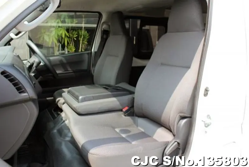 2019 Toyota / Hiace Stock No. 135803
