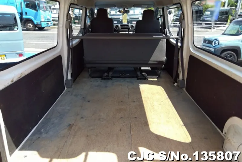 2018 Nissan / Caravan Stock No. 135807