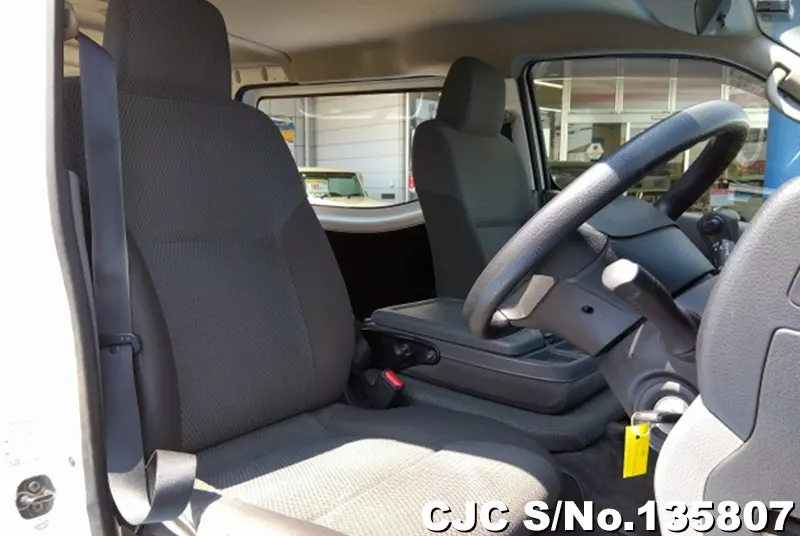 2018 Nissan / Caravan Stock No. 135807