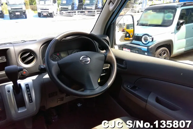 2018 Nissan / Caravan Stock No. 135807