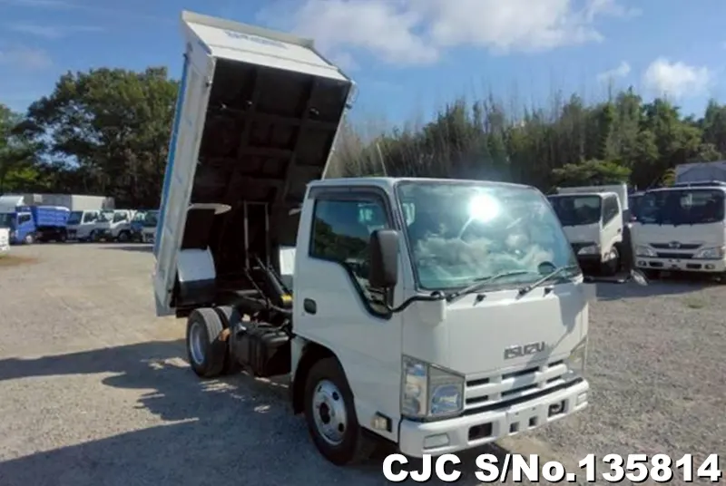 2013 Isuzu / Elf Stock No. 135814