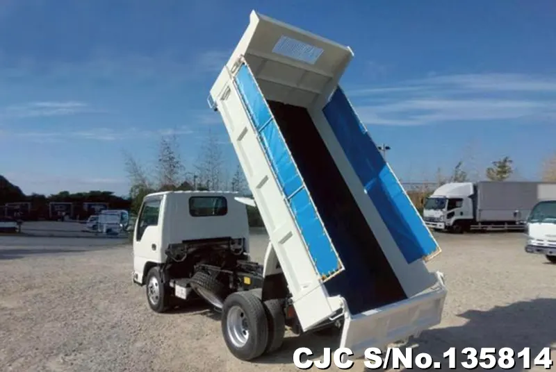 2013 Isuzu / Elf Stock No. 135814