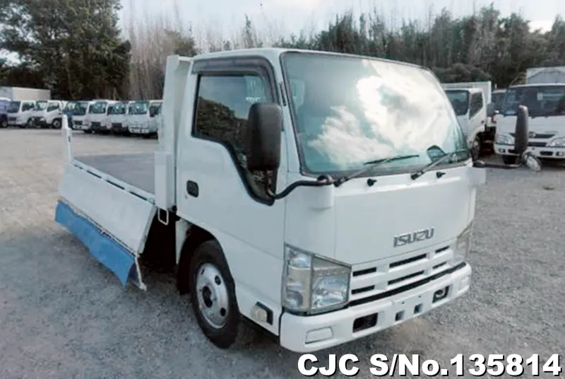 2013 Isuzu / Elf Stock No. 135814