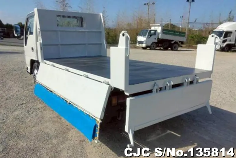 2013 Isuzu / Elf Stock No. 135814