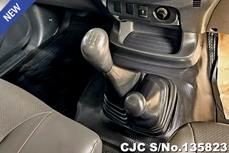 2018 Mitsubishi / Triton Stock No. 135823