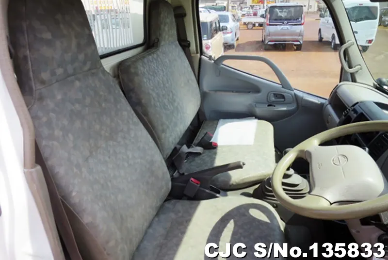 2009 Toyota / Dyna Stock No. 135833