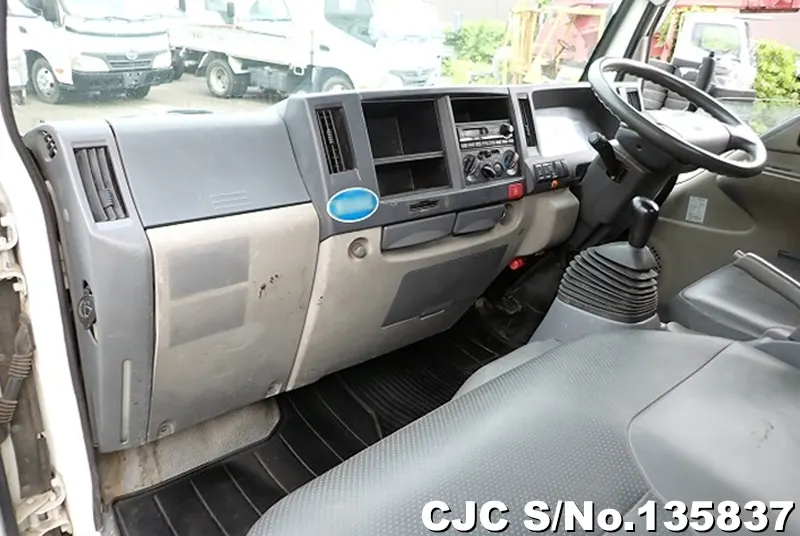 2012 Isuzu / Elf Stock No. 135837
