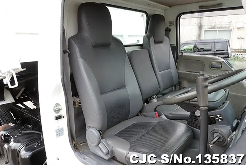 2012 Isuzu / Elf Stock No. 135837