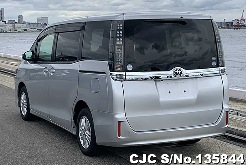 2016 Toyota / Voxy Stock No. 135844