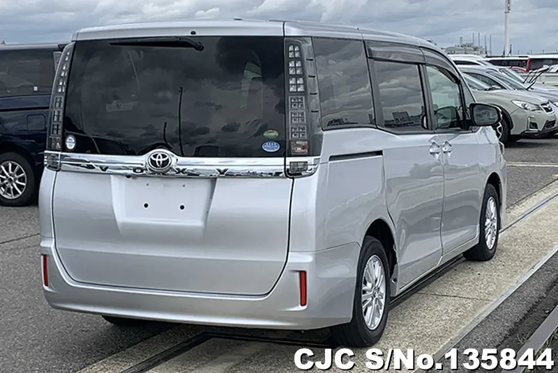2016 Toyota / Voxy Stock No. 135844