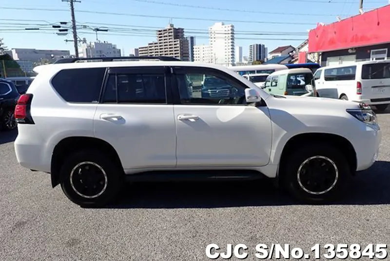 2022 Toyota / Land Cruiser Prado Stock No. 135845