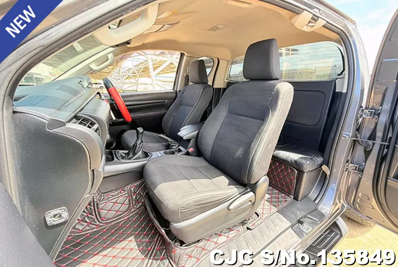 2019 Toyota / Hilux / Revo Stock No. 135849