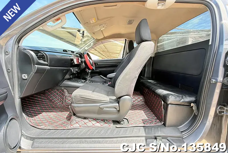 2019 Toyota / Hilux / Revo Stock No. 135849