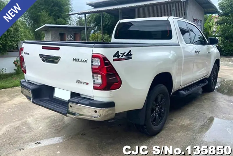 2021 Toyota / Hilux / Revo Stock No. 135850