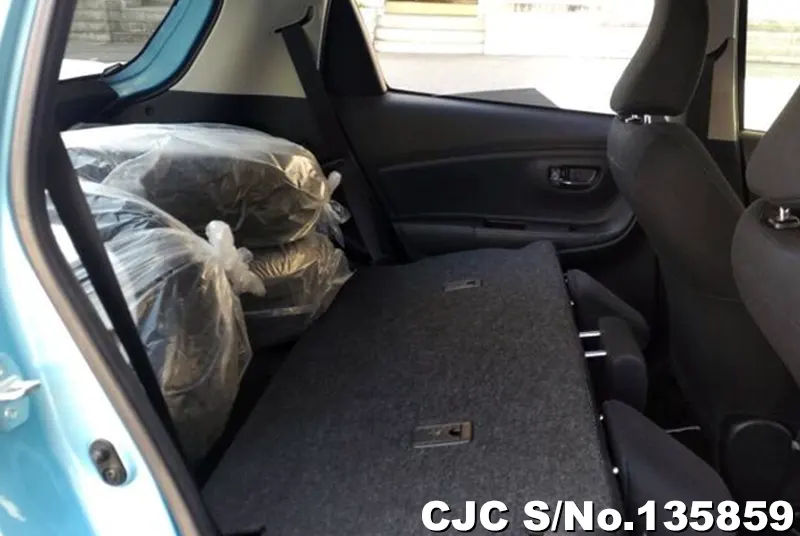 2016 Toyota / Vitz Stock No. 135859