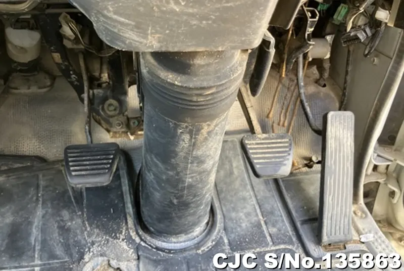 2006 Isuzu / Elf Stock No. 135863