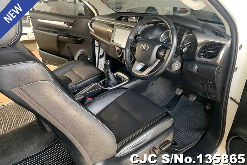 2022 Toyota / Hilux / Revo Stock No. 135865
