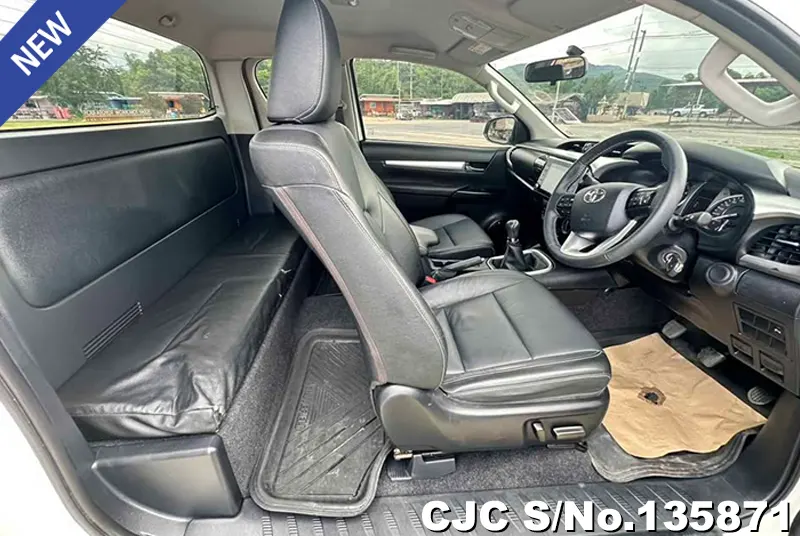 2022 Toyota / Hilux / Revo Stock No. 135871