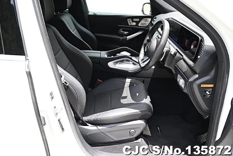 2025 Mercedes Benz / GLE Class Stock No. 135872