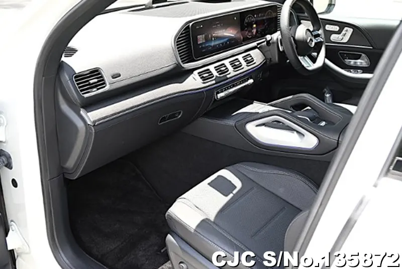 2025 Mercedes Benz / GLE Class Stock No. 135872
