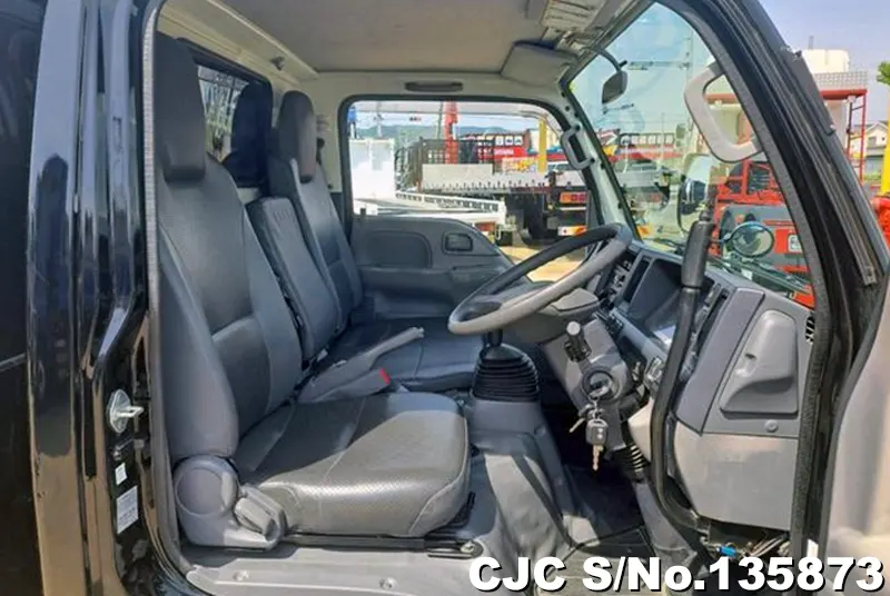 2014 Isuzu / Elf Stock No. 135873