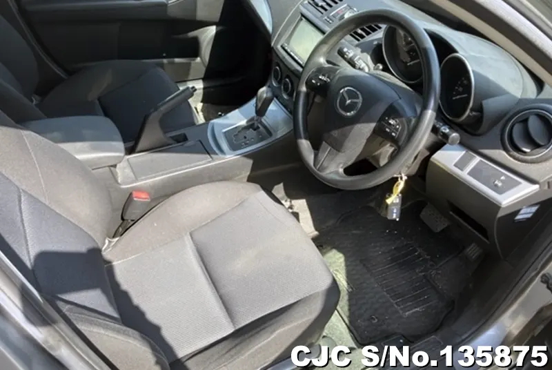 2010 Mazda / Axela Stock No. 135875