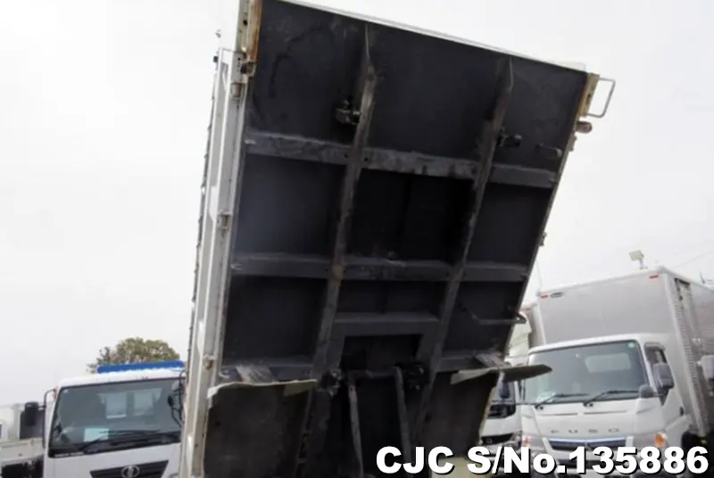 2013 Isuzu / Elf Stock No. 135886