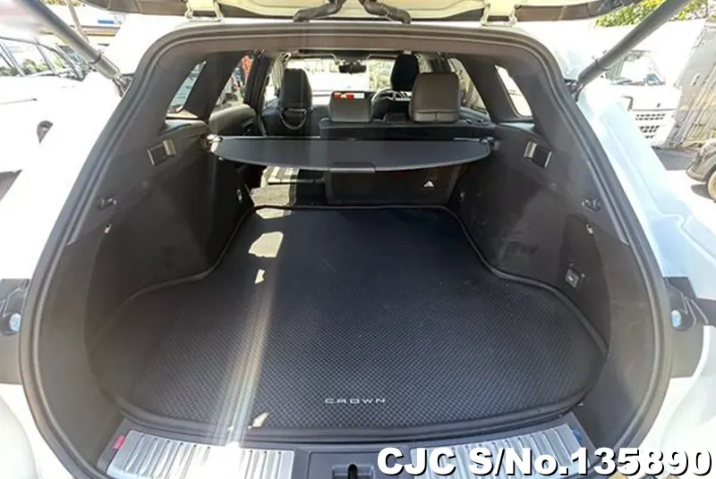 2026 Toyota / Crown Estate Stock No. 135890