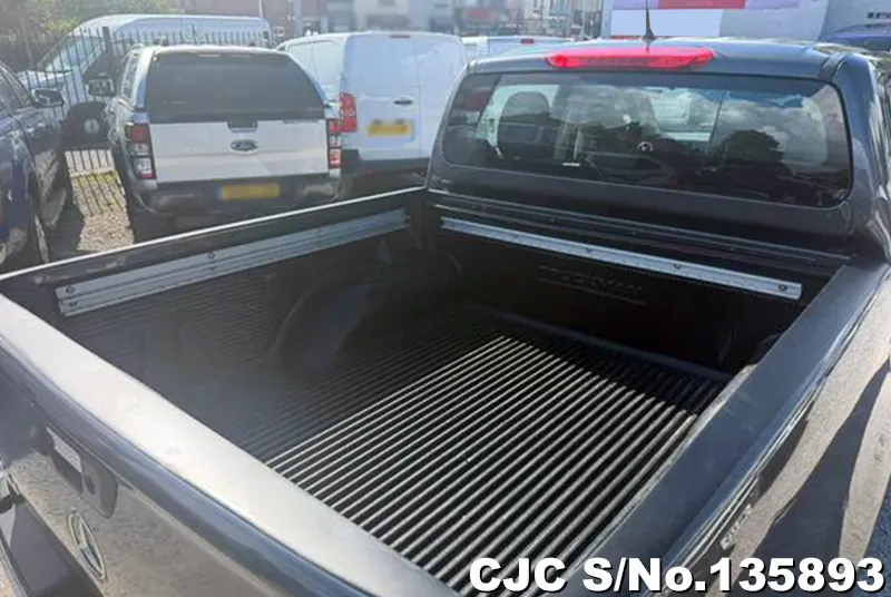 2018 Mercedes Benz / X-Class Stock No. 135893