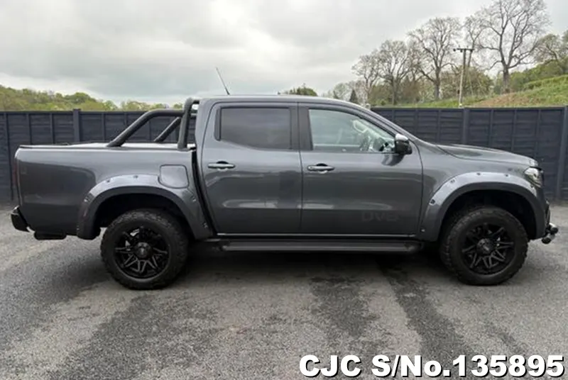 2019 Mercedes Benz / X-Class Stock No. 135895