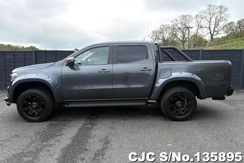 2019 Mercedes Benz / X-Class Stock No. 135895