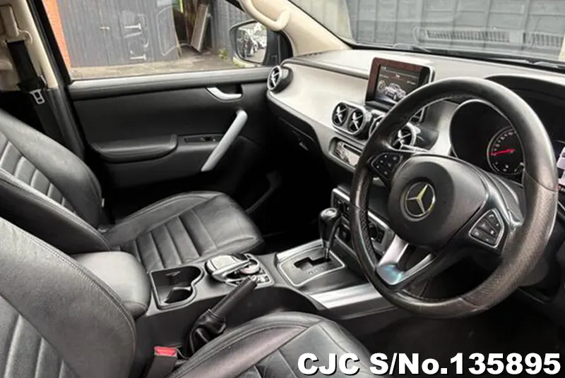 2019 Mercedes Benz / X-Class Stock No. 135895