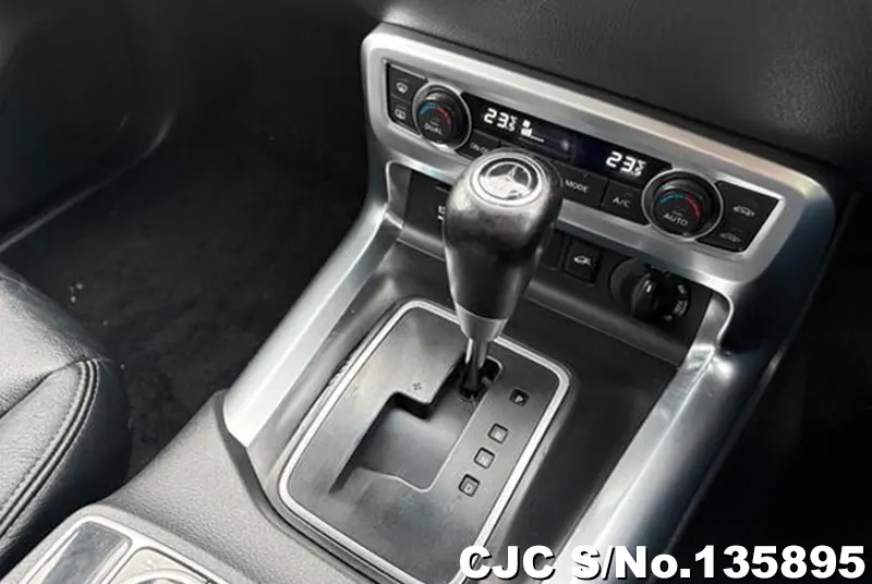 2019 Mercedes Benz / X-Class Stock No. 135895