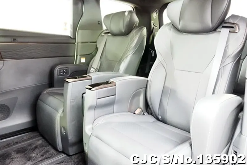 2026 Toyota / Vellfire Stock No. 135902