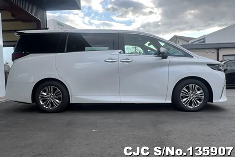 2026 Toyota / Alphard Stock No. 135907