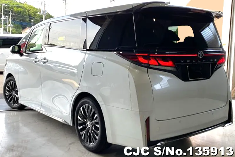 2026 Toyota / Vellfire Stock No. 135913
