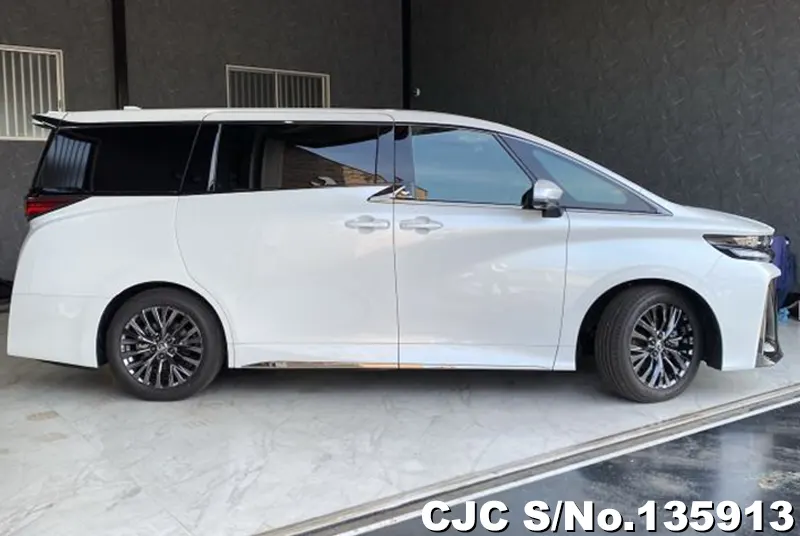 2026 Toyota / Vellfire Stock No. 135913