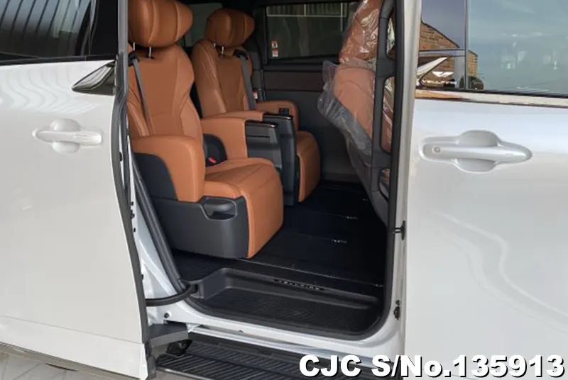 2026 Toyota / Vellfire Stock No. 135913