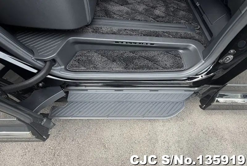 2026 Toyota / Vellfire Stock No. 135919