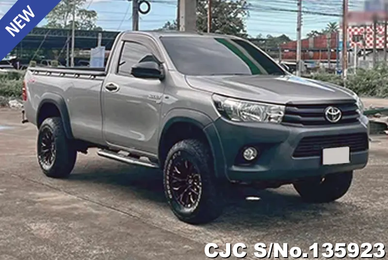 2017 Toyota / Hilux / Revo Stock No. 135923