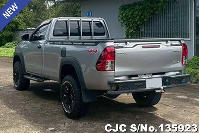 2017 Toyota / Hilux / Revo Stock No. 135923