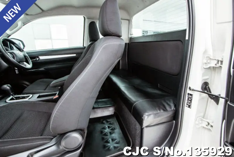 2023 Toyota / Hilux / Revo Stock No. 135929