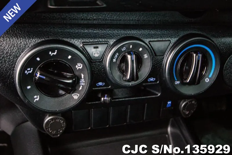 2023 Toyota / Hilux / Revo Stock No. 135929